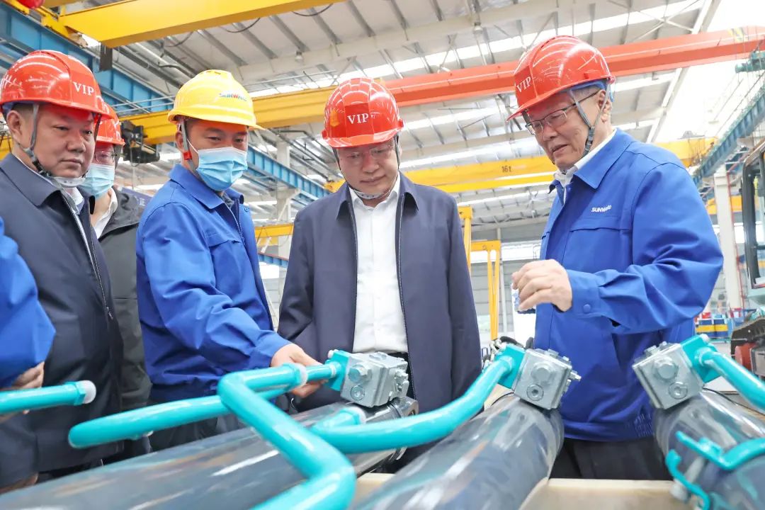 中铁二十局党委书记、董事长雷位冰带队造访尊龙凯时官网网址智能