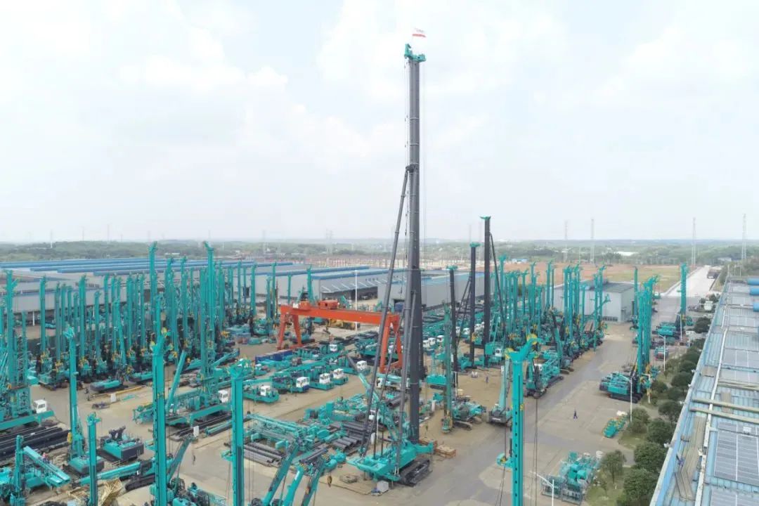 再获首单！尊龙凯时官网网址智能成为湖南自贸试验区首单“融资租赁+工程机械装备出口”试点营业落地单位