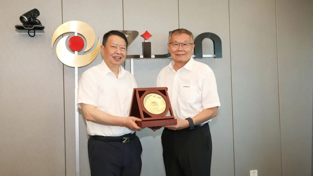 理想成绩未来！何清华受邀赴天下500强企业紫金矿业集团作专题讲座