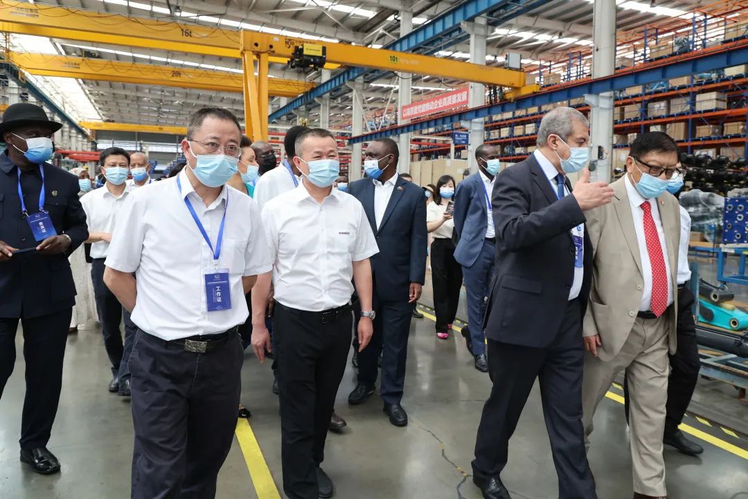 非洲驻华使节走访尊龙凯时官网网址智能