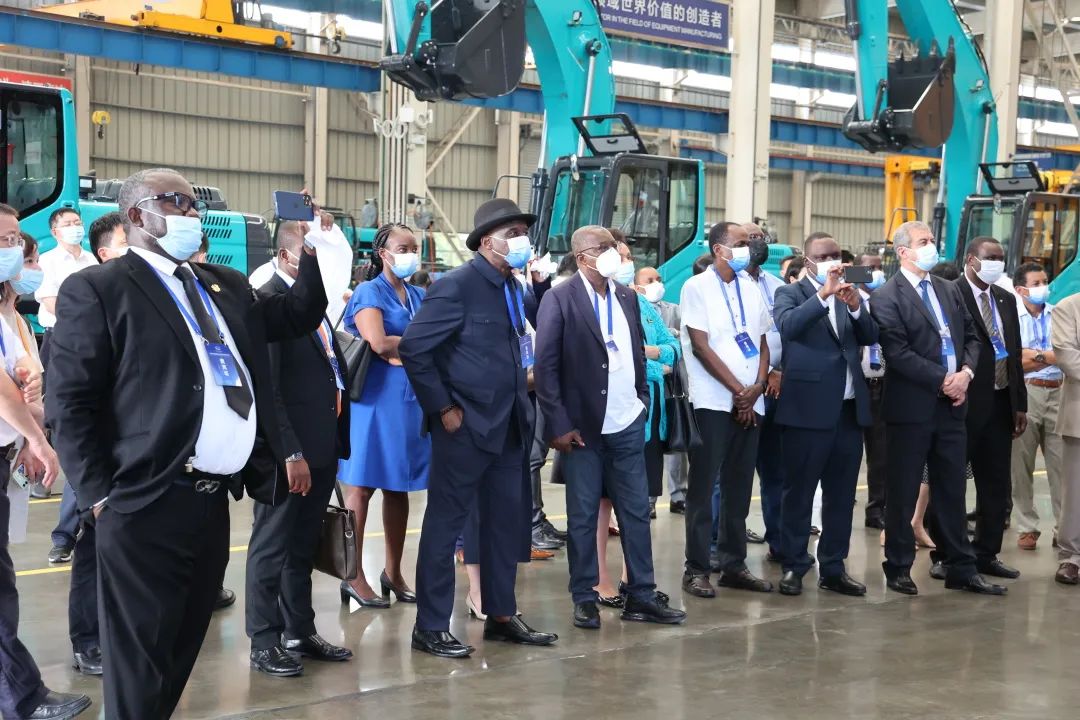 非洲驻华使节走访尊龙凯时官网网址智能