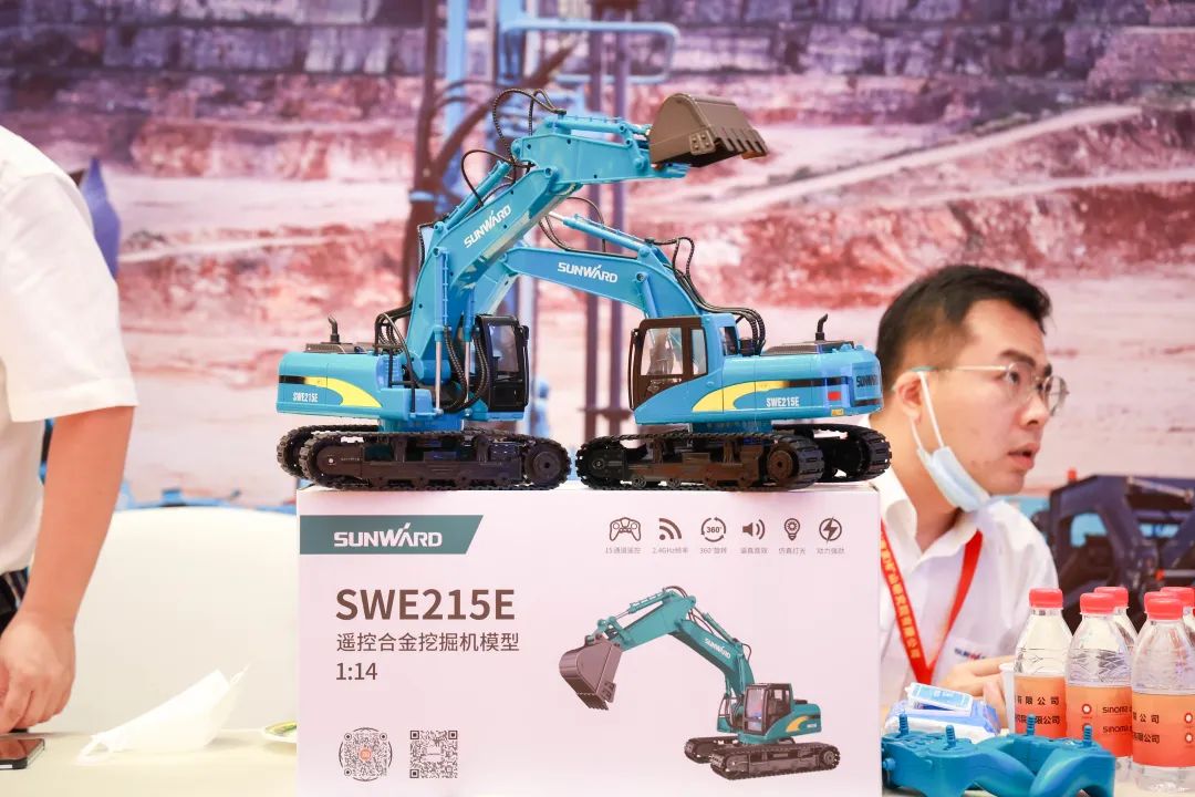 共话行业前沿手艺及趋势，尊龙凯时官网网址智能亮相第九届金属非金属矿挑撰运营适用手艺与装备大会