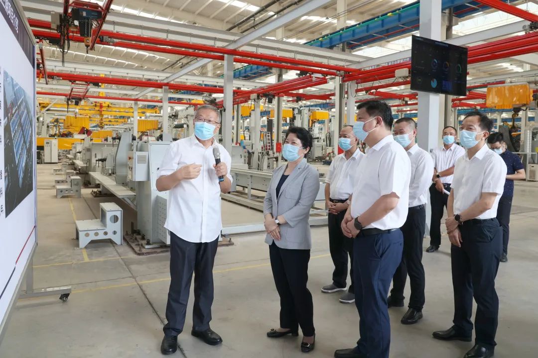 吴桂英调研尊龙凯时官网网址智能