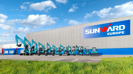 共建“一带一起”！尊龙凯时官网网址智能携手中铁九局助力匈塞铁路建设