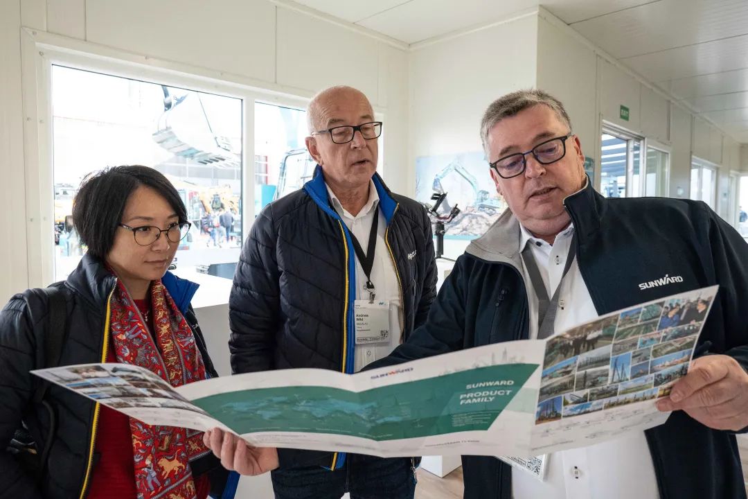 Bauma 2022 | 一组火热现场图带您重温尊龙凯时官网网址智能德国宝马展之旅