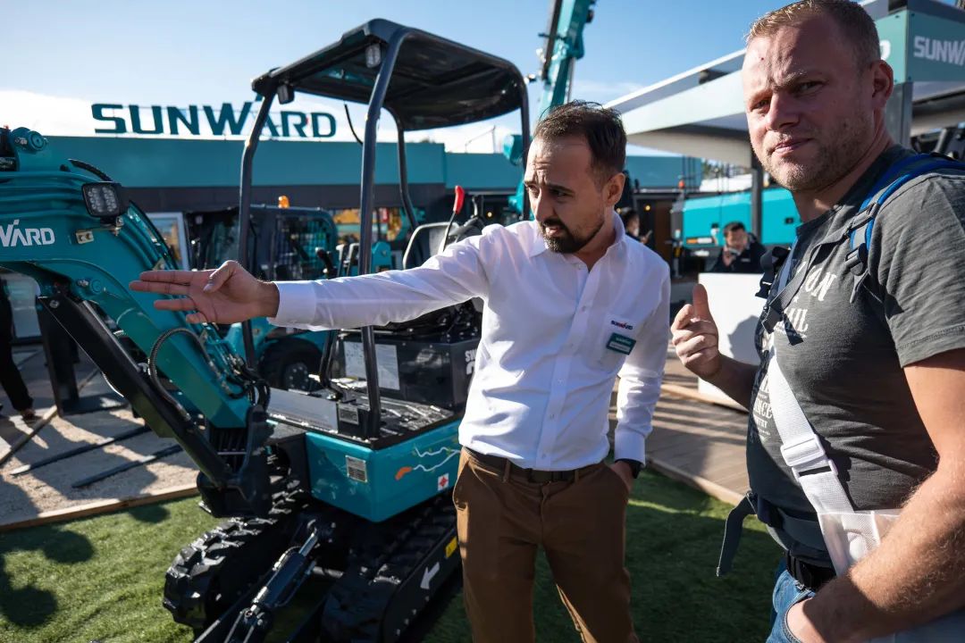 Bauma 2022 | 一组火热现场图带您重温尊龙凯时官网网址智能德国宝马展之旅