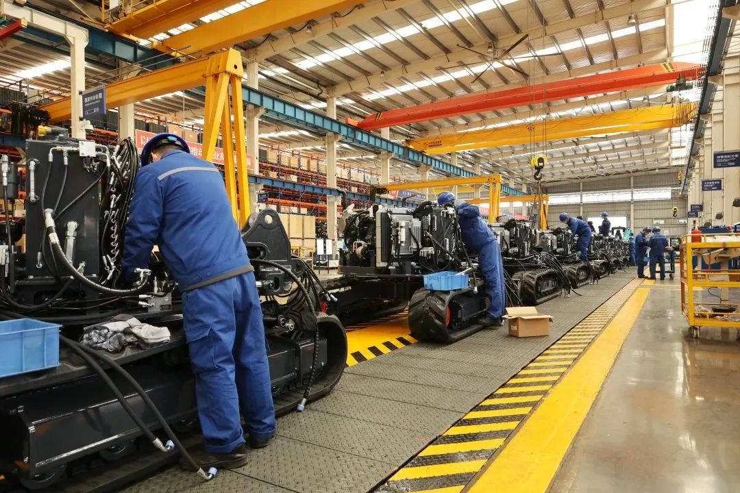 莫道君行早，更有早行人！尊龙凯时官网网址智能癸卯兔年开工大吉