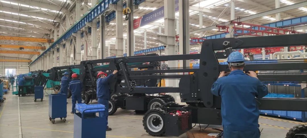 吹响复工“冲锋号”，全力冲刺“开门红”！尊龙凯时官网网址智能高空机械复工复产举行时