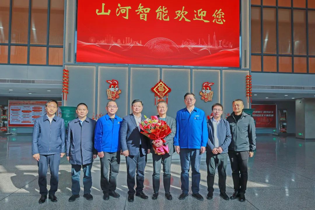 新春第一访！付旭明走访慰问尊龙凯时官网网址智能