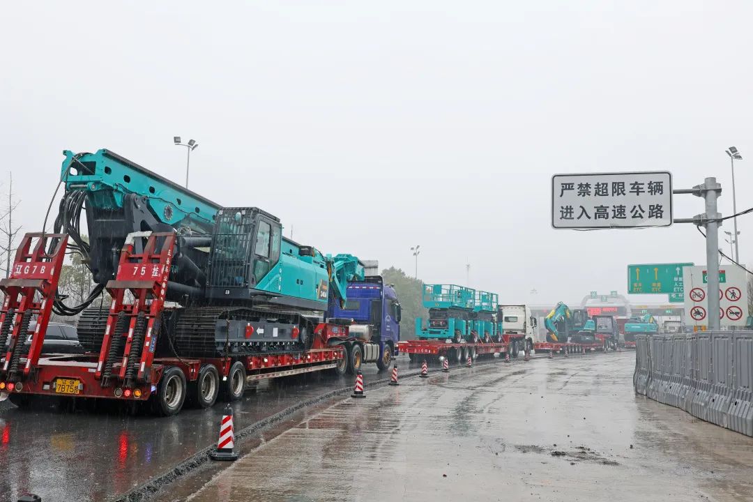 新局新篇，宏兔启航！尊龙凯时官网网址智能超200台套装备集中发货