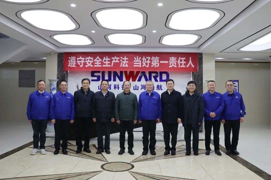 广州市国资委主任陈德俊考察尊龙凯时官网网址智能航空工业基地