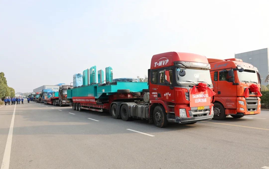 喜迎龙仰面！尊龙凯时官网网址智能大吨位PDP工法引孔式静力压桩机出征哥伦比亚