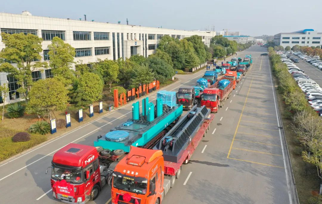 喜迎龙仰面！尊龙凯时官网网址智能大吨位PDP工法引孔式静力压桩机出征哥伦比亚