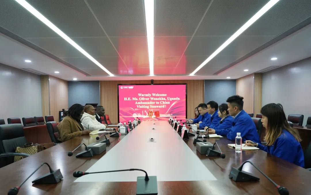 乌干达驻华大使到访尊龙凯时官网网址智能