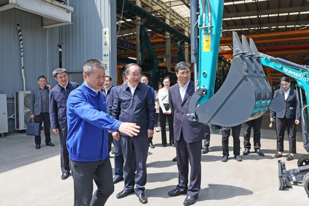 人社部党组成员、副部长俞家栋考察调研尊龙凯时官网网址智能