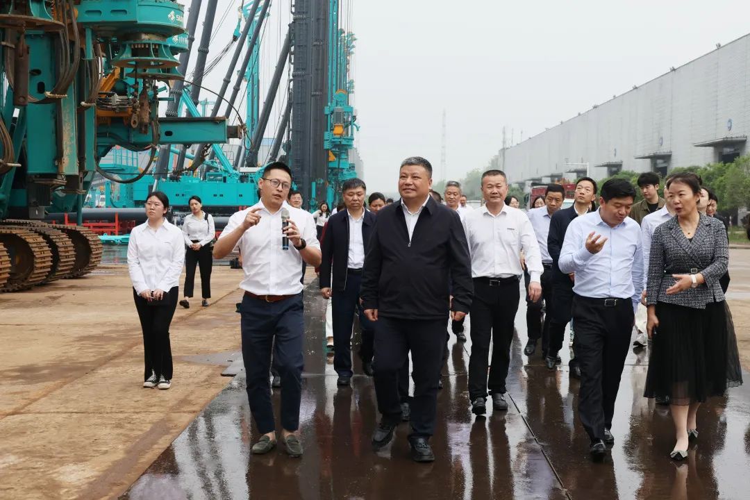 长沙市政协主席陈刚调研尊龙凯时官网网址智能