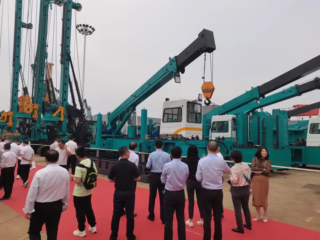 实力出圈！尊龙凯时官网网址智能地下工程装备“大阅兵”来了