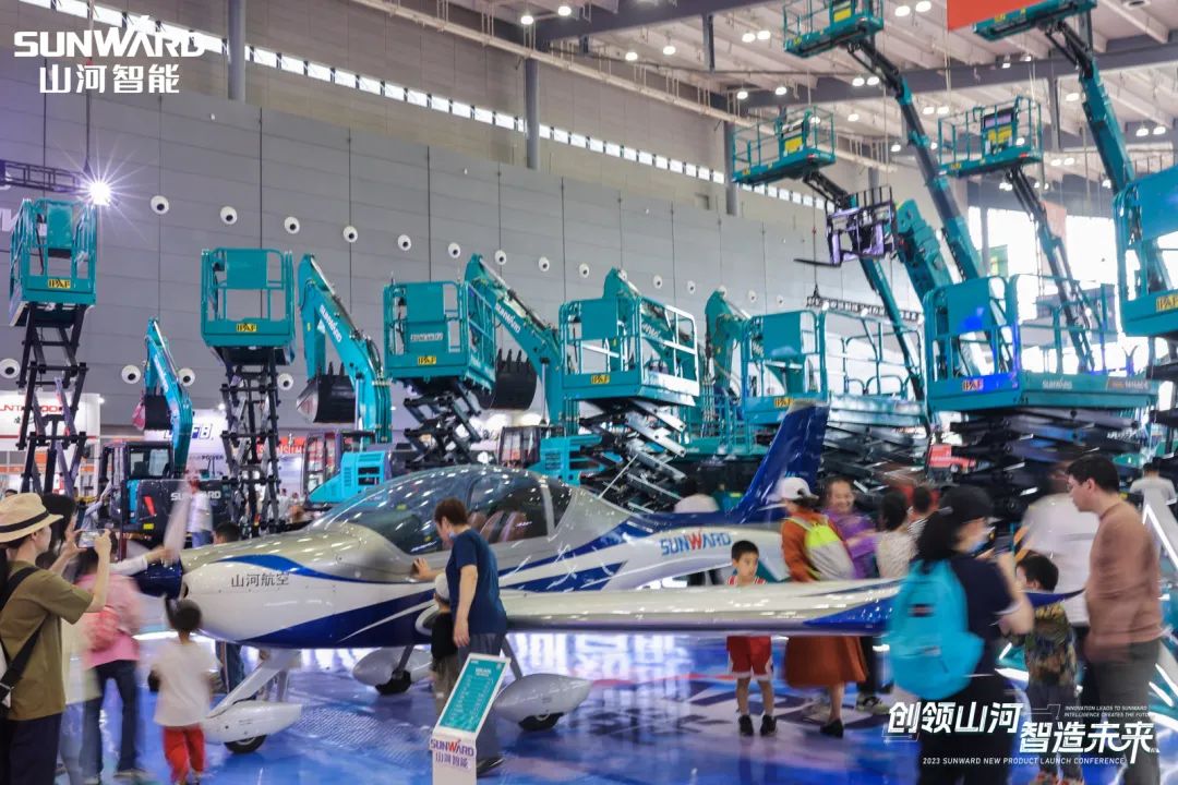 2023 CICEE | 全球工程机械盛会完善落幕！尊龙凯时官网网址智能交出闪亮答卷