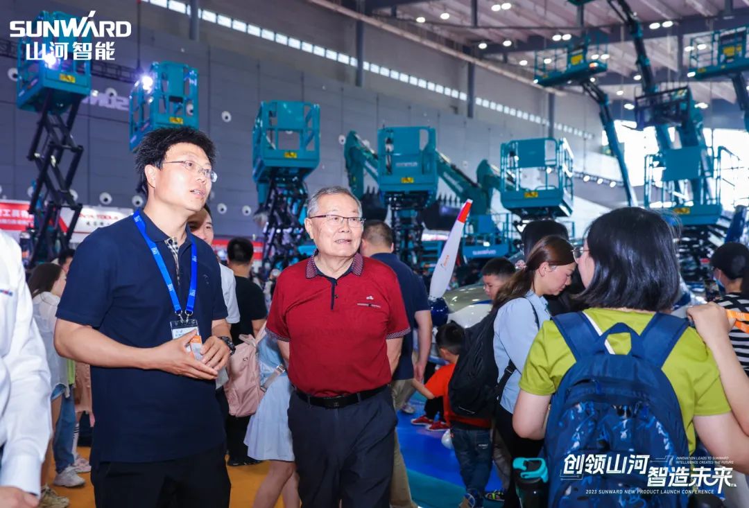 2023 CICEE | 全球工程机械盛会完善落幕！尊龙凯时官网网址智能交出闪亮答卷