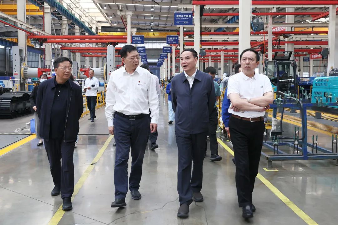 李文荣调研尊龙凯时官网网址智能