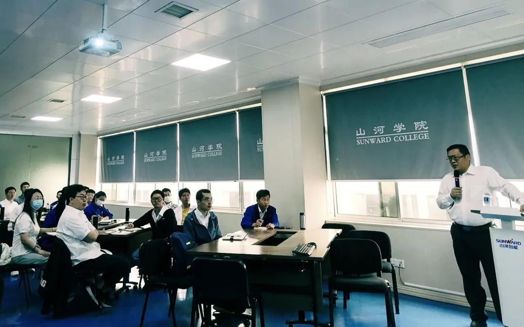 劳动庆幸，创立伟大！纪录那些通俗且伟大的劳动瞬间