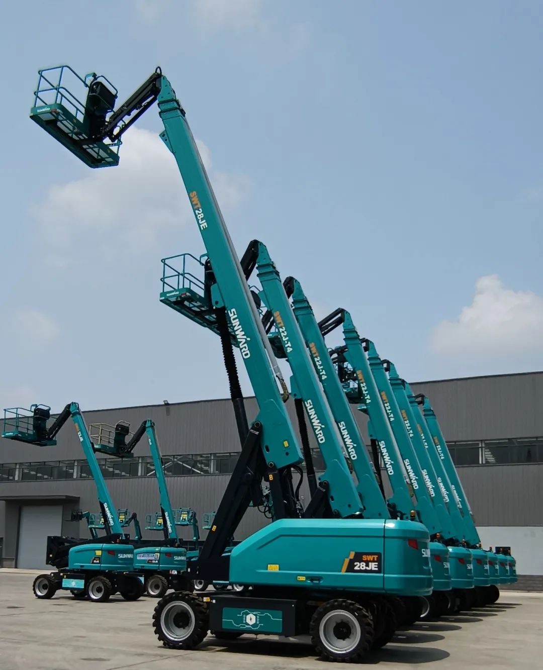 新能源家族再添“新丁”！尊龙凯时官网网址智能三款电动臂式高空作业平台齐下线