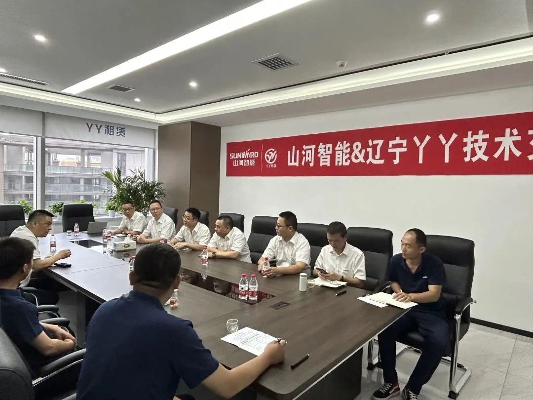 谛听客户心声！尊龙凯时官网网址智能高空机械“效劳万里行”走进东北