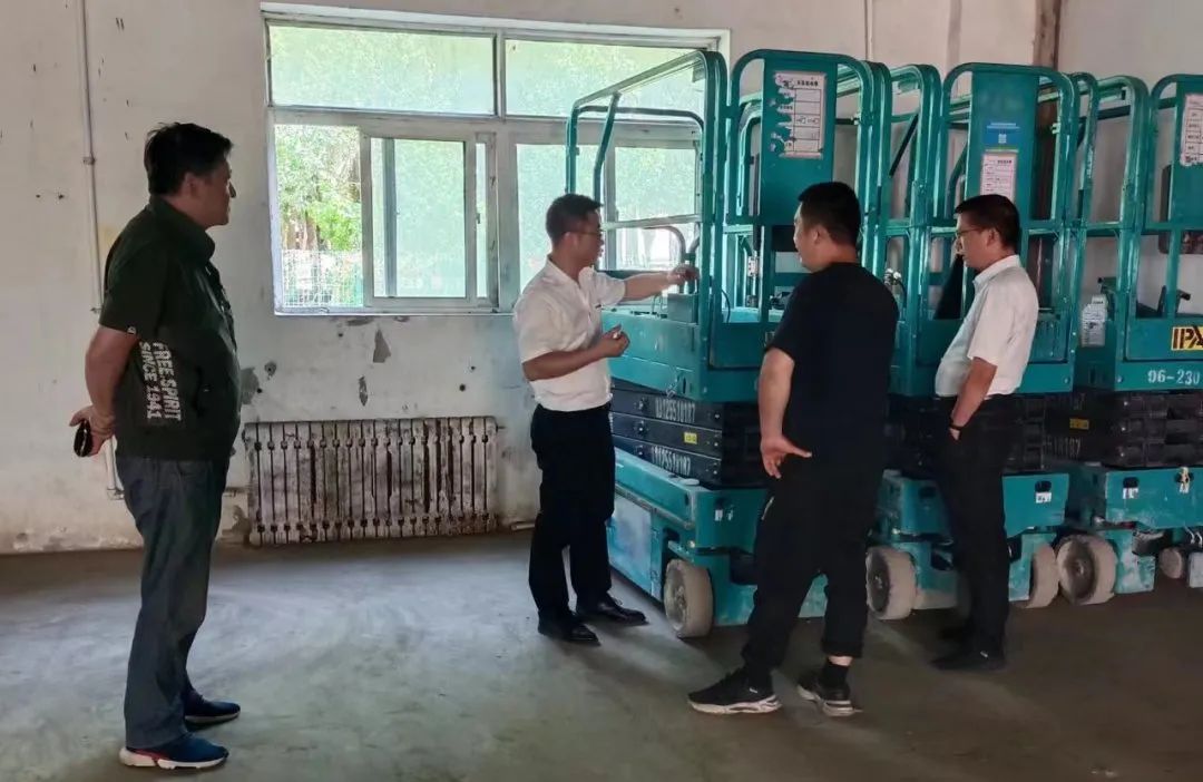 谛听客户心声！尊龙凯时官网网址智能高空机械“效劳万里行”走进东北