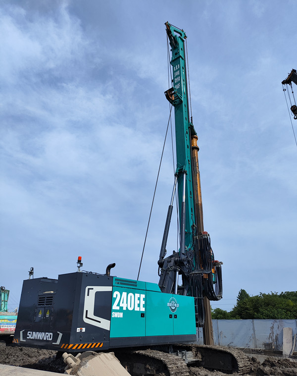 出道即巅峰！尊龙凯时官网网址智能增程式电动旋挖钻机硬核给“利”