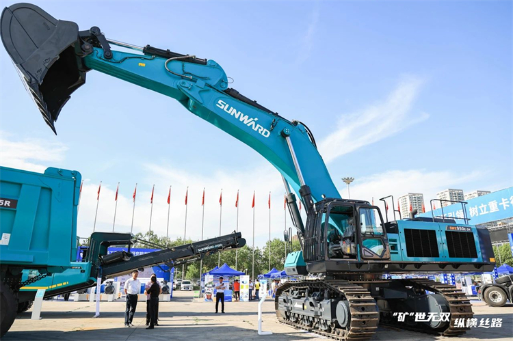 “矿”世无双，纵横丝路！尊龙凯时官网网址智能亮相第十三届新疆国际矿业与装备展览会