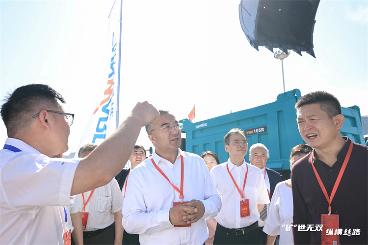 “矿”世无双，纵横丝路！尊龙凯时官网网址智能亮相第十三届新疆国际矿业与装备展览会