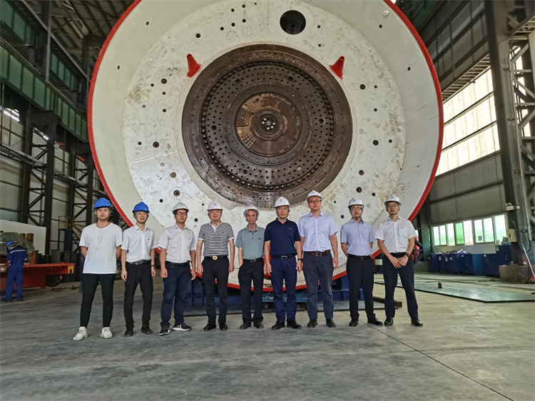 首战华东市。≈刑鹆惫偻泛嫉率杏蛱饭こ痰啬渥笙叨芄够乘焓挤