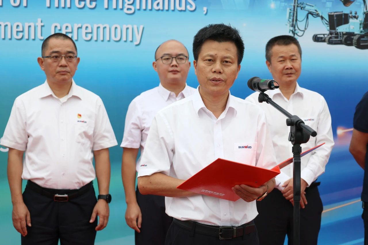 一连进军国际市。∽鹆惫偻分悄芙偬ㄗ氨讣蟹⒒