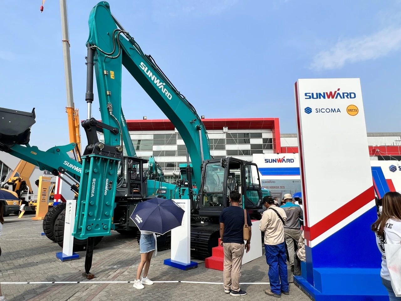 深耕细作，逆势增添！尊龙凯时官网网址智能艳服亮相印尼雅加达矿业展