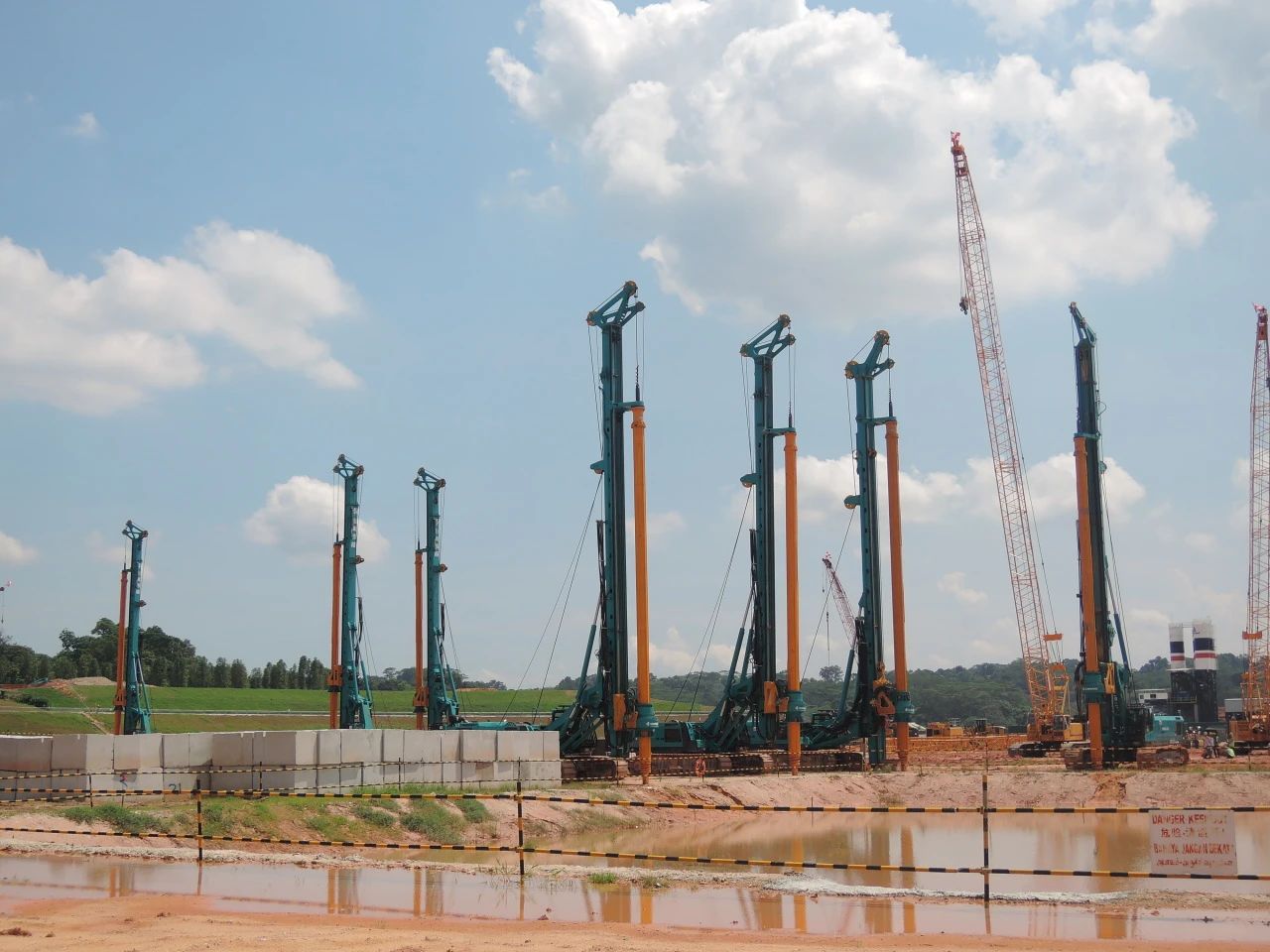 “尊龙凯时官网网址绿”绽放“一带一起”