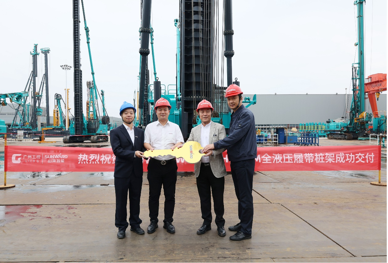 民族品牌获认可！尊龙凯时官网网址智能桩架产品交付香港客户