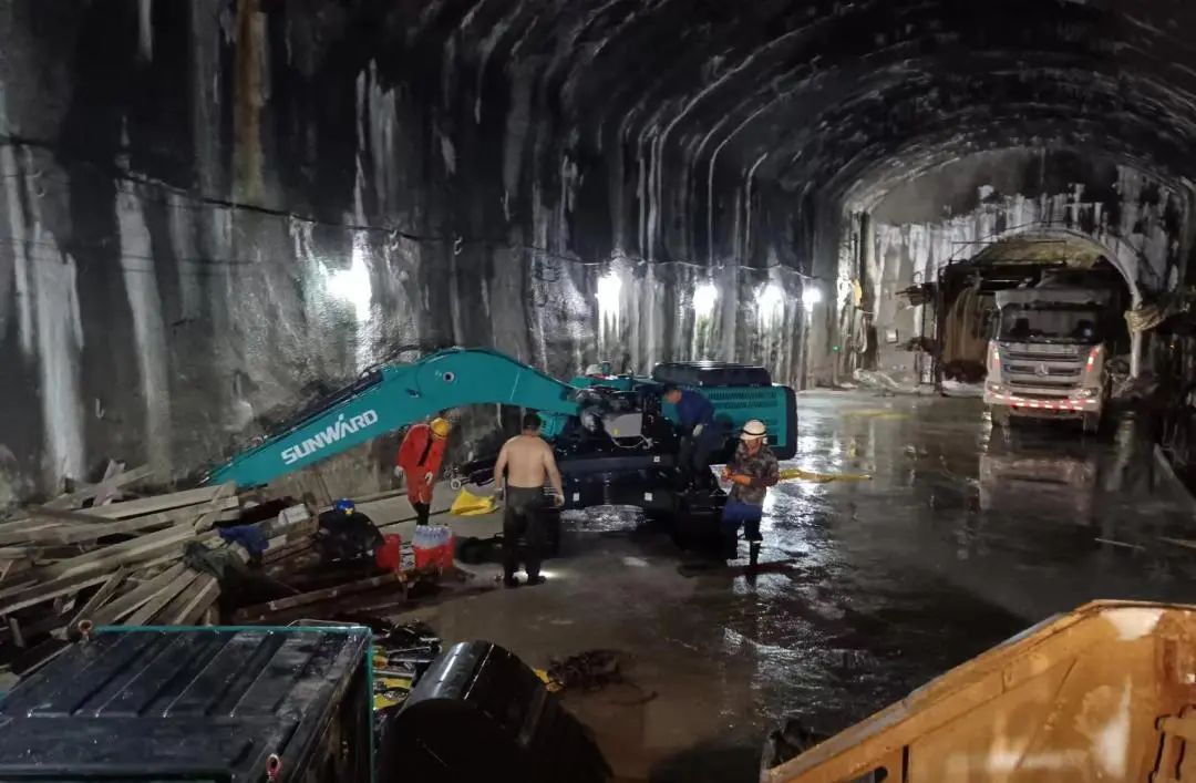 尊龙凯时官网网址智能售后效劳：全力以赴，付与机械生命与活力