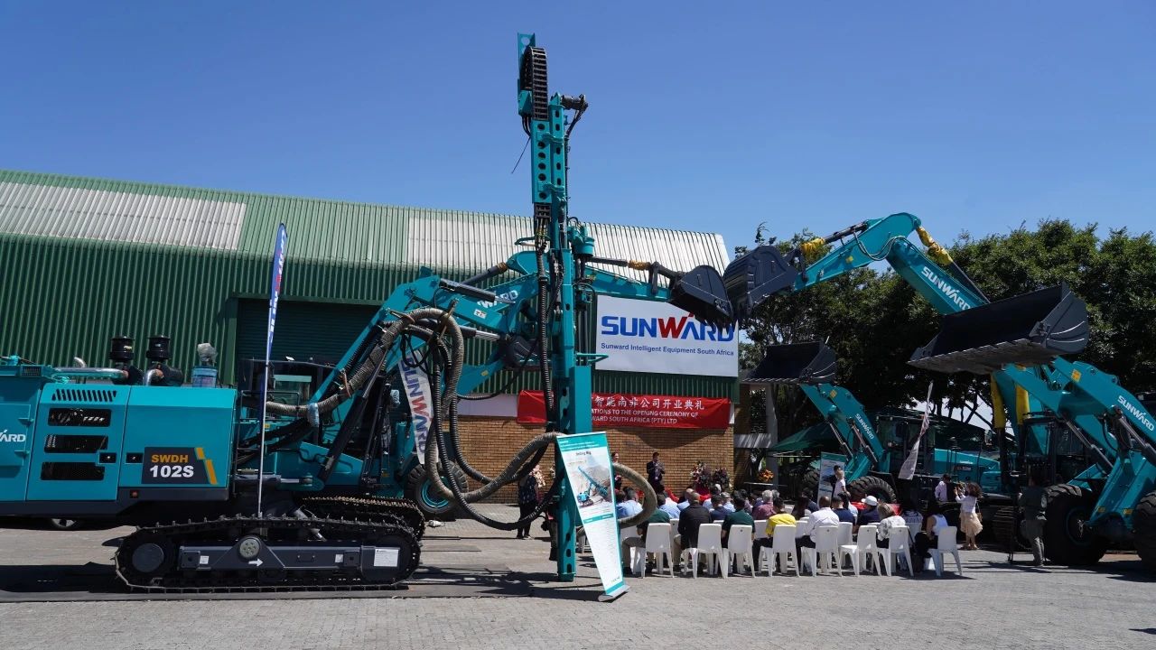 尊龙凯时官网网址智能南非公司正式开业，开启中非相助新篇章