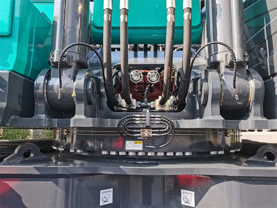 定制开发、功效更强！尊龙凯时官网网址智能SWE750ELR加长臂液压挖掘机下线交付