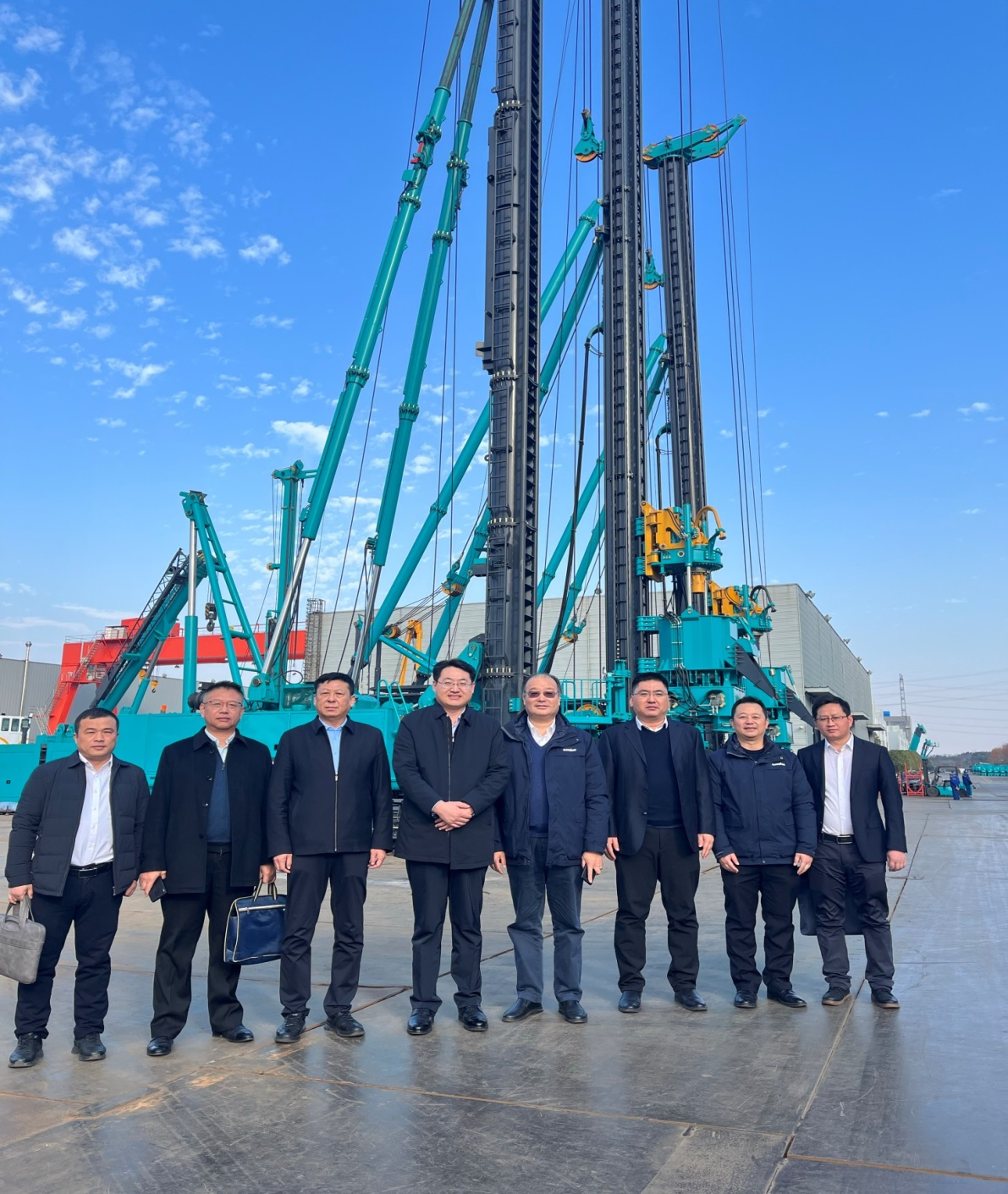 强强联合，同营生长！尊龙凯时官网网址智能与中铁六局路桥公司签署战略相助协议