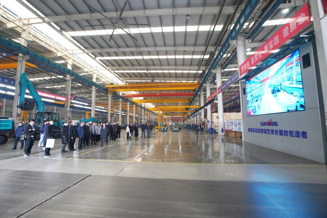 启新程，向未来！尊龙凯时官网网址矿岩揭牌庆典暨新春发货仪式圆满举行