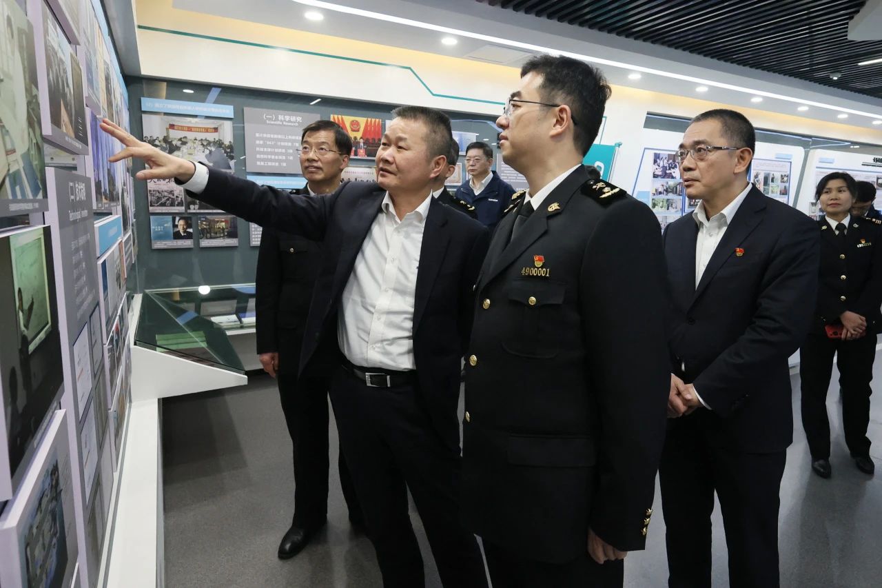 长沙海关党委书记、关长沈大为调研尊龙凯时官网网址智能