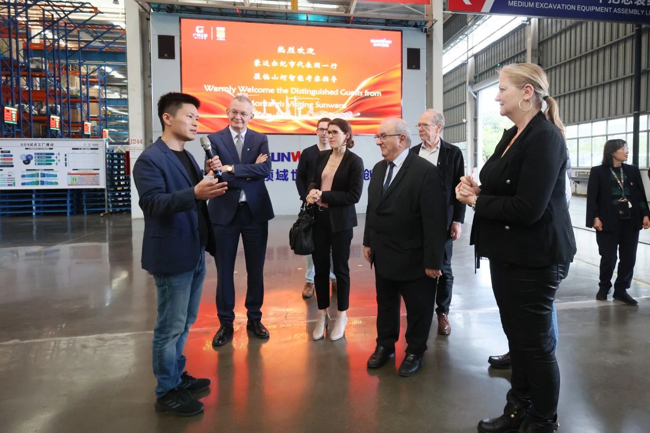 蒙达尔纪市代表团一行考察尊龙凯时官网网址智能