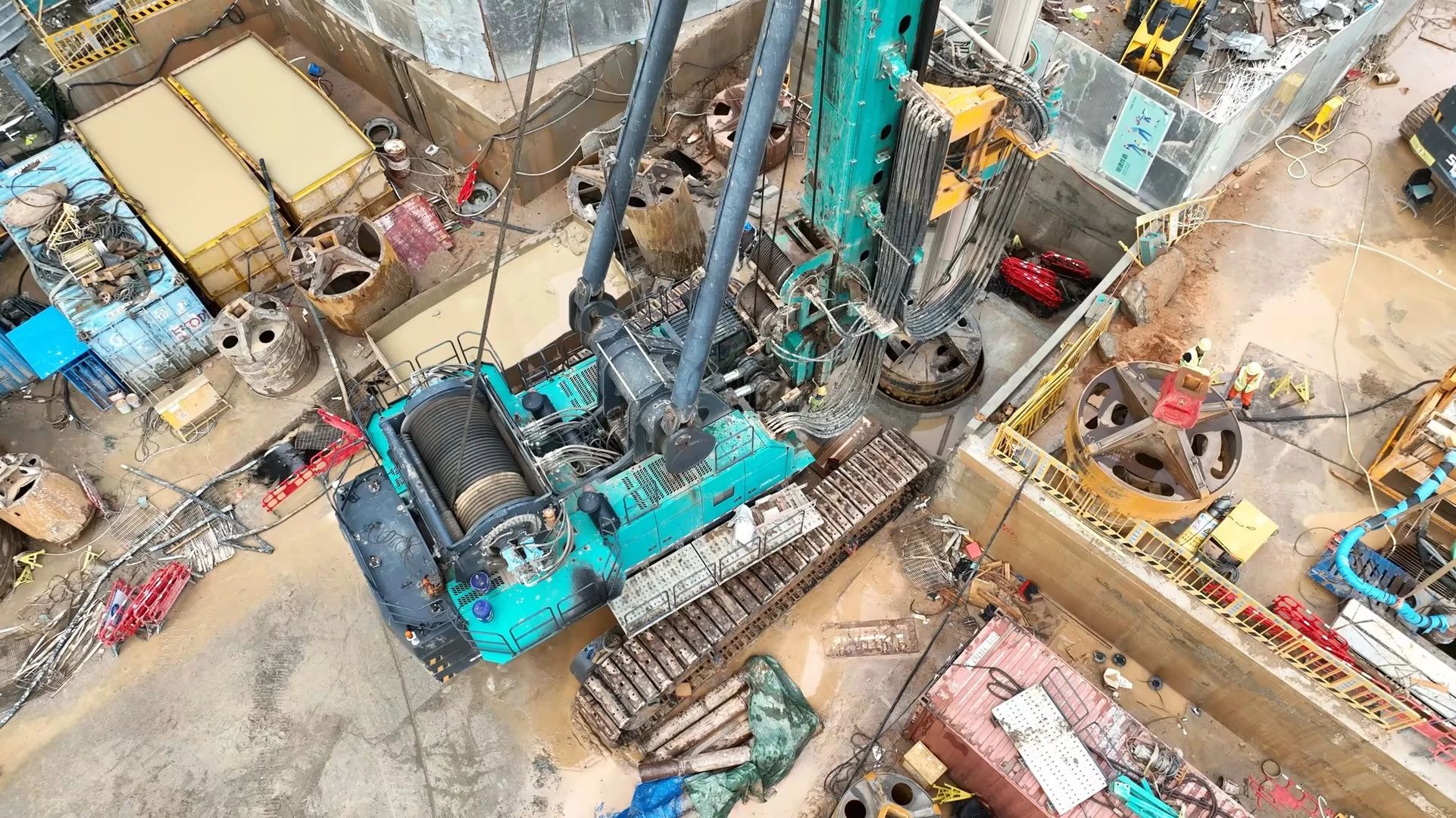 性能突出，超强助力！尊龙凯时官网网址智能旋挖钻机助力深圳地铁五和站施工