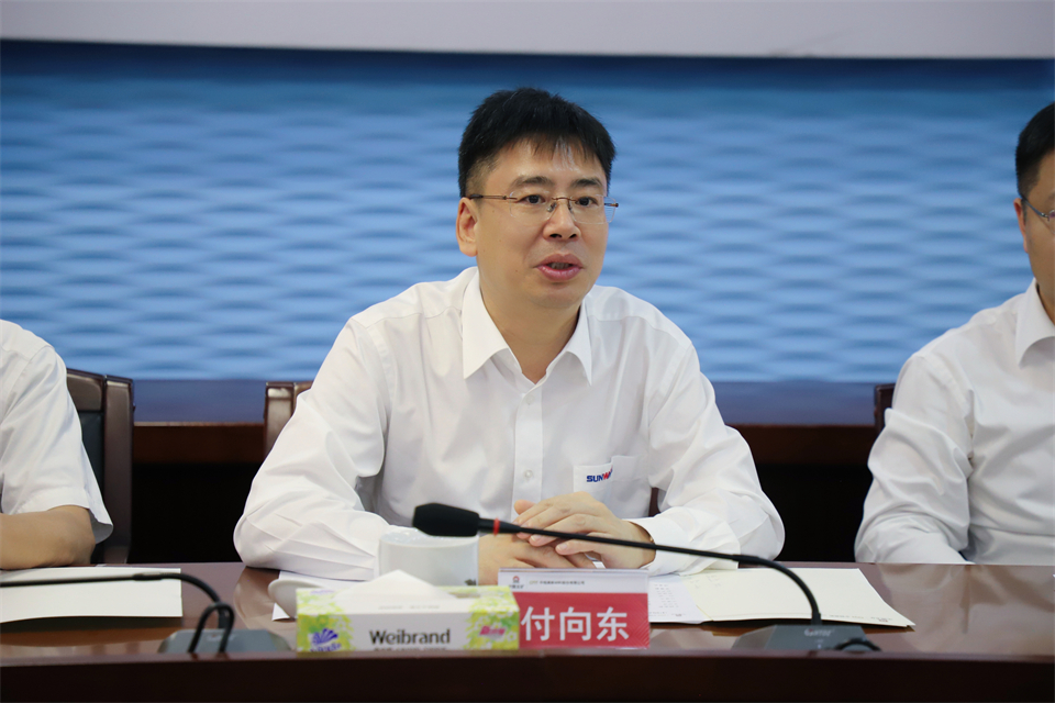 “双向奔赴 相助共赢”尊龙凯时官网网址智能与中钨高新签署战略相助协议