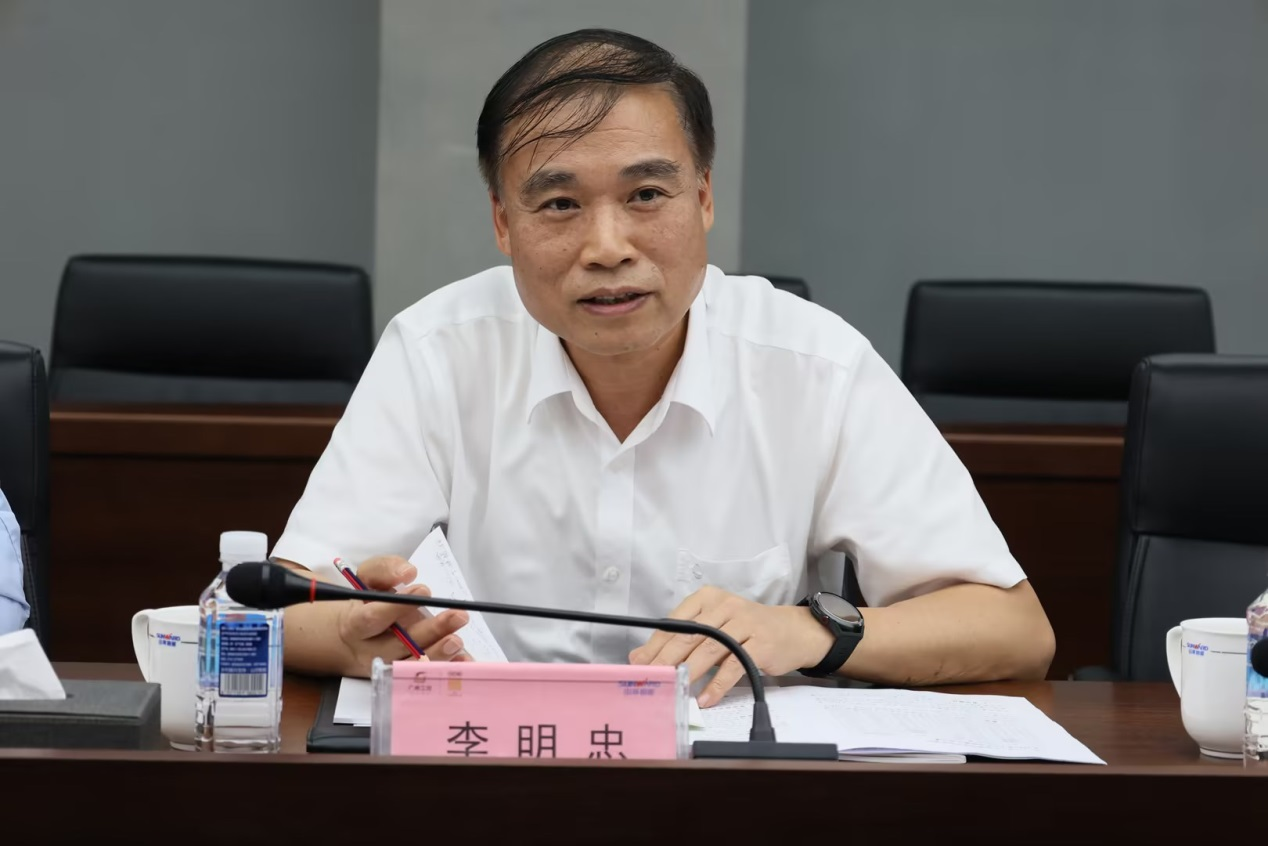 深化交流相助！广州港李明忠副总司理率队莅临尊龙凯时官网网址智能考察交流！