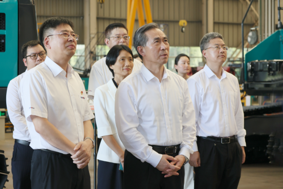 中国贸促会会长任鸿斌调研尊龙凯时官网网址智能