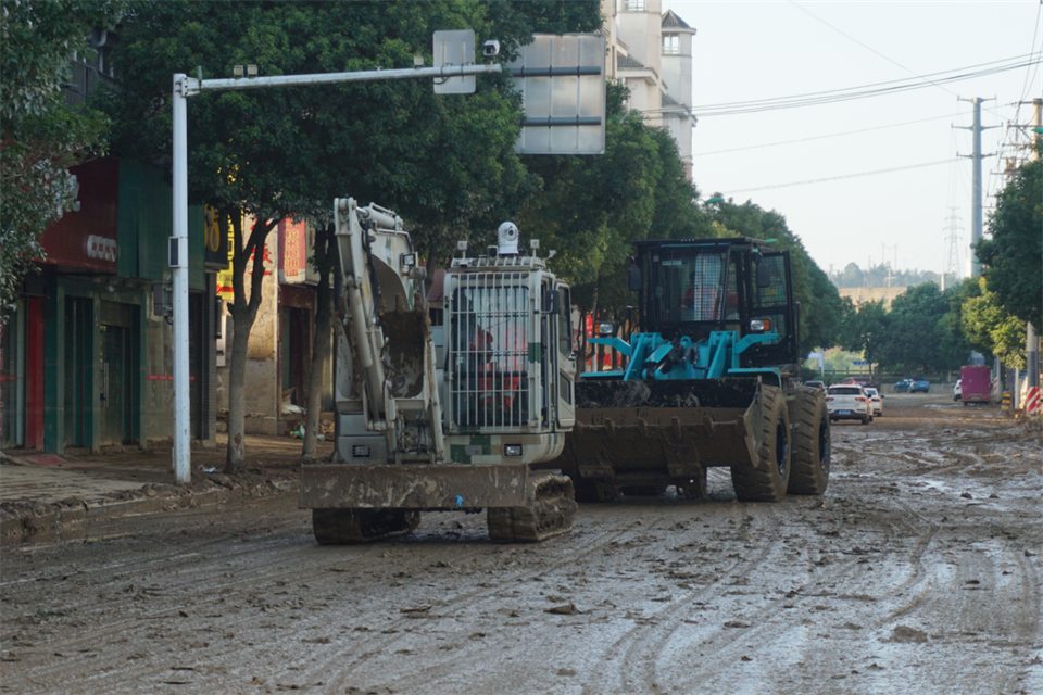 驰援湖南平江抗洪抢险，共克时艰显继续