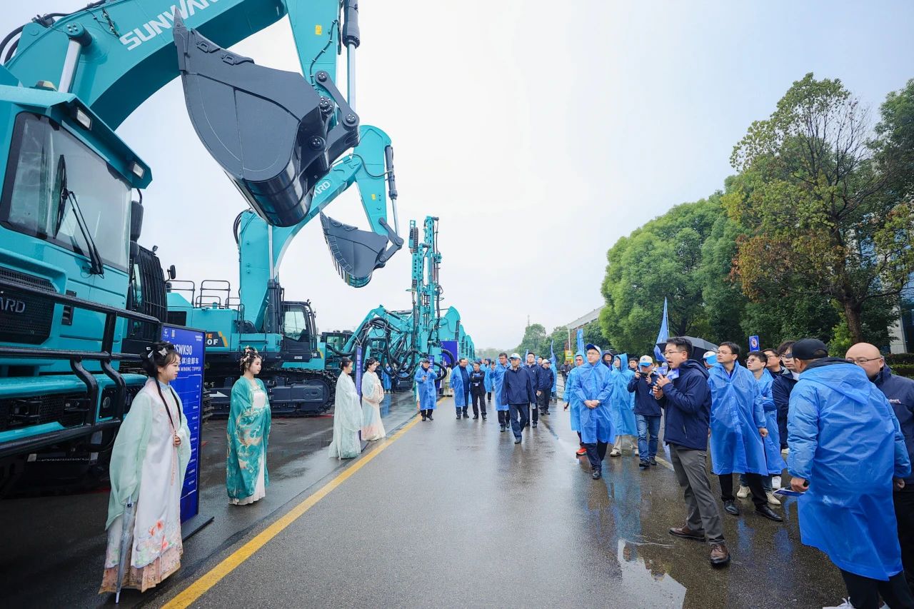 立异引领价值，理想成绩未来！尊龙凯时官网网址智能25周年庆典暨全球客户节盛大举行