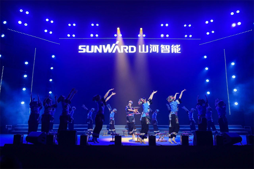 立异引领价值，理想成绩未来！尊龙凯时官网网址智能25周年庆典暨全球客户节盛大举行